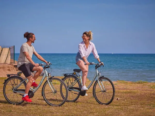 Cycle around Roan camping Le Petit Mousse.