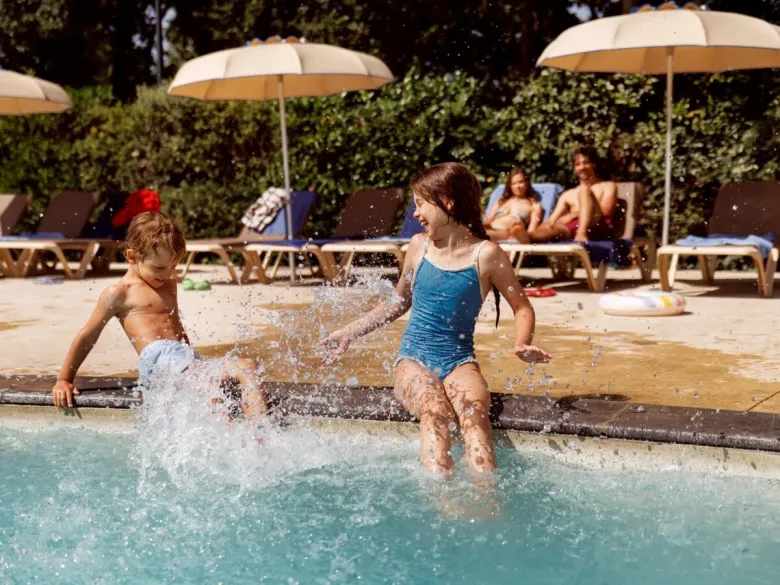 Water gun fight at Roan camping Le Ty Nadan.