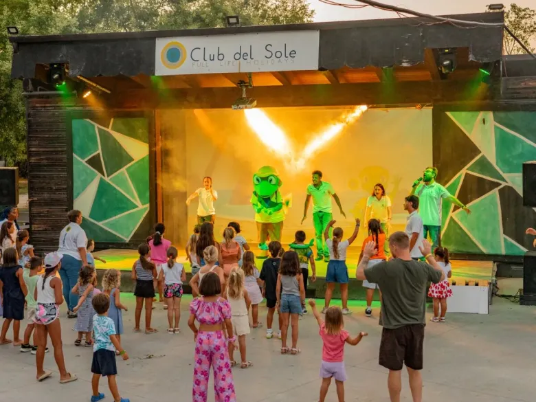 Children’s entertainment at Roan Camping Adriano Family Collection.