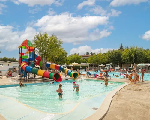 Kids in the pool at Roan Camping Butterfly.