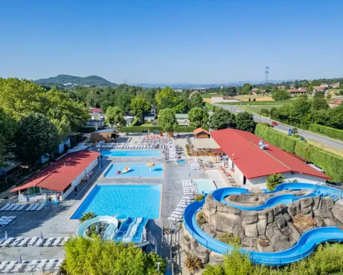Overview of swimming pools at Roan camping de Galaure.