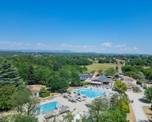 Overview pool of Roan camping La Grand Terre.
