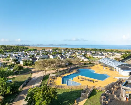 Overview of Roan campsite Les Chardons Bleus de la Turballe.