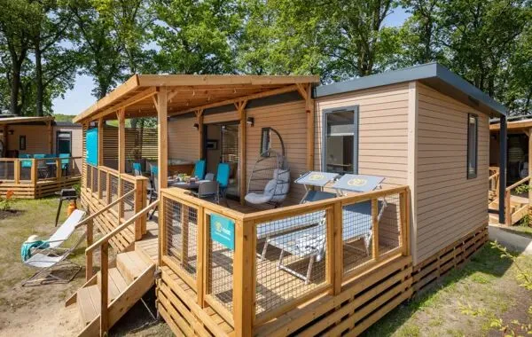 Luxury accommodation - including air conditioning