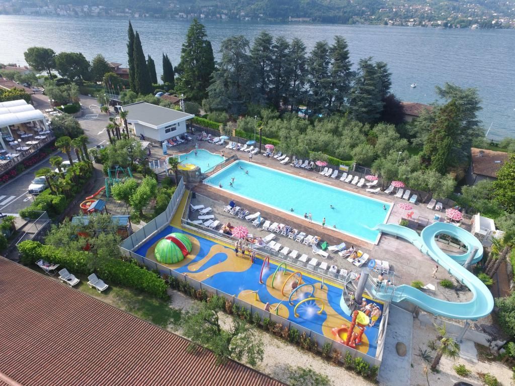 Camping Eden Luxury mobile homes & tents Roan