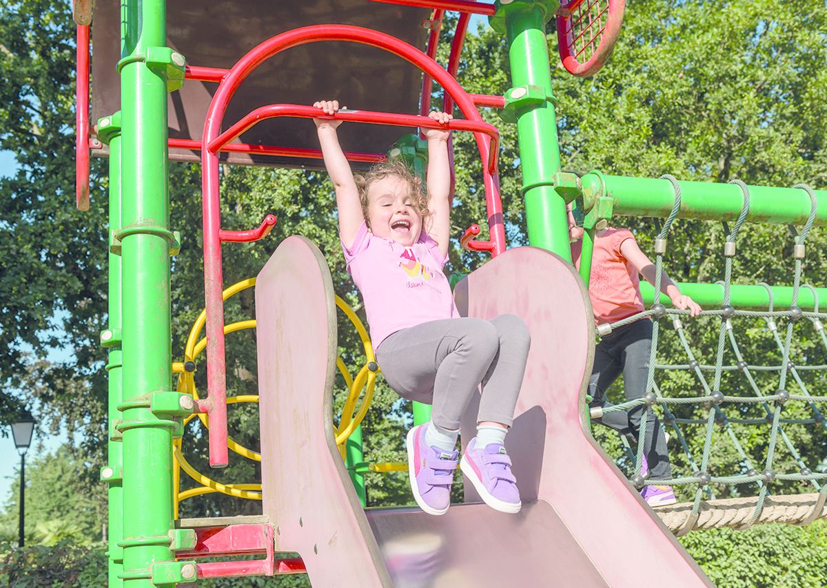 Camping Domaine des Ormes Luxury mobile homes & tents Roan