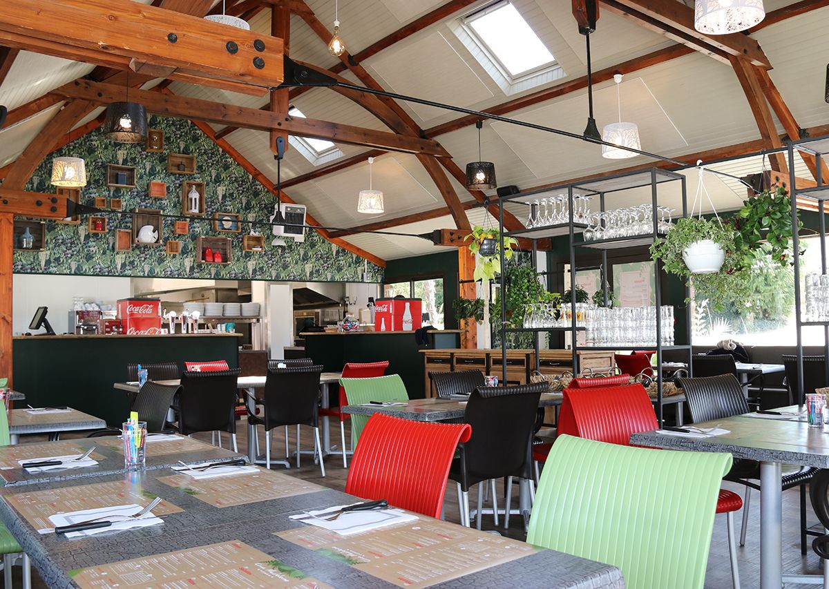 Camping Domaine des Ormes Luxury mobile homes & tents Roan